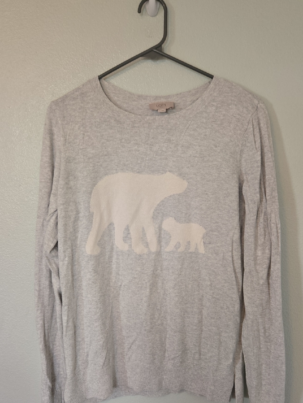 Loft | Gray Polar Bear Sweater Size Medium